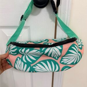 Tropical Print Women's Waist Satchel - Insulated